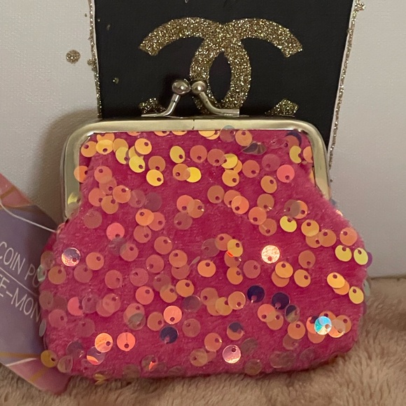 NWT Sequin Kisslock Coin Pouch - Picture 1 of 2